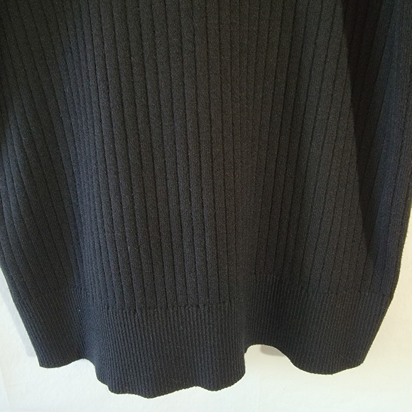 ELIE TAHARI Black Ribbed Knit Sweater Top Sz L Short Sleeve Crewneck Minimalist - Picture 7 of 12